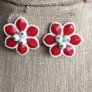 Vintage Red & White Plastic Flower Clip Earrings